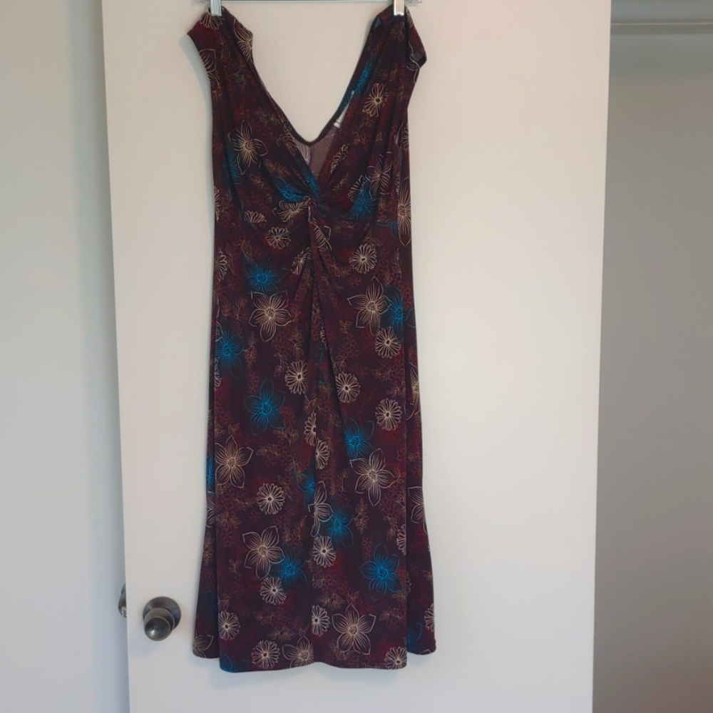 Karin Stevens dress size large